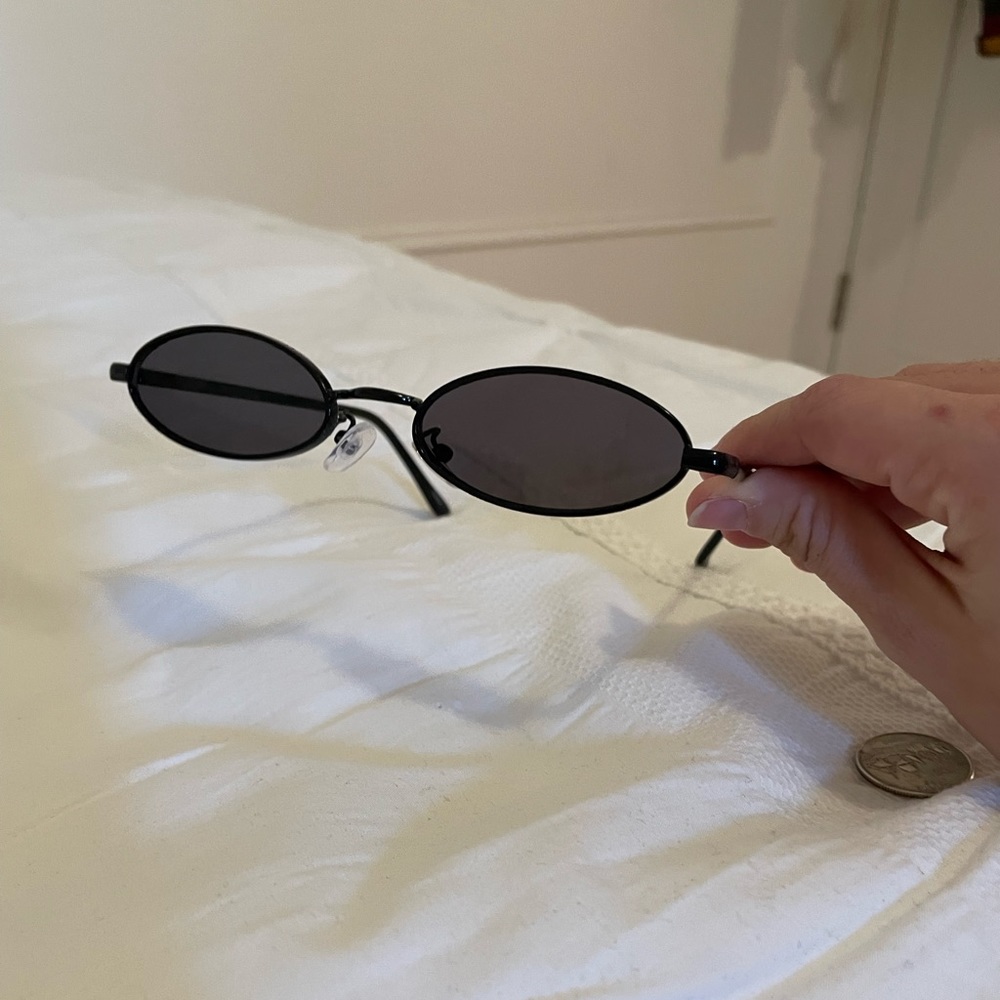Small frames sunglasses